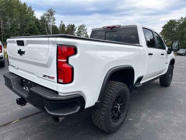 Used 2025 Chevrolet Silverado 2500 ZR2 w/ Technology Package AWD/4WD image 8