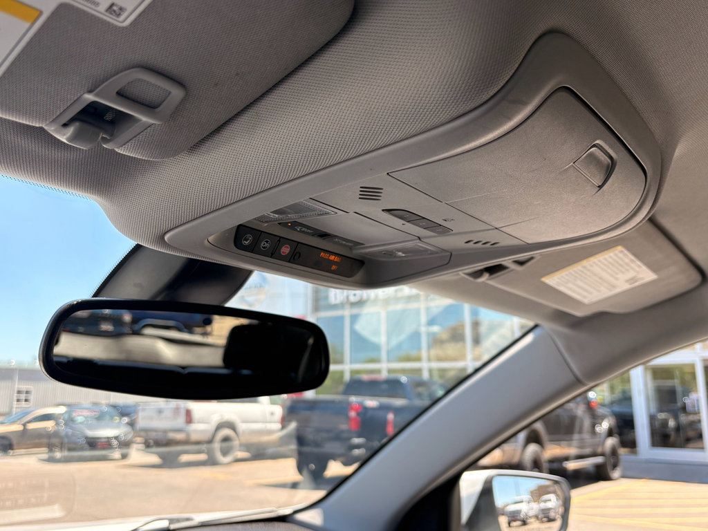 Used 2019 GMC Terrain SLT w/ Preferred Package AWD/4WD image 29