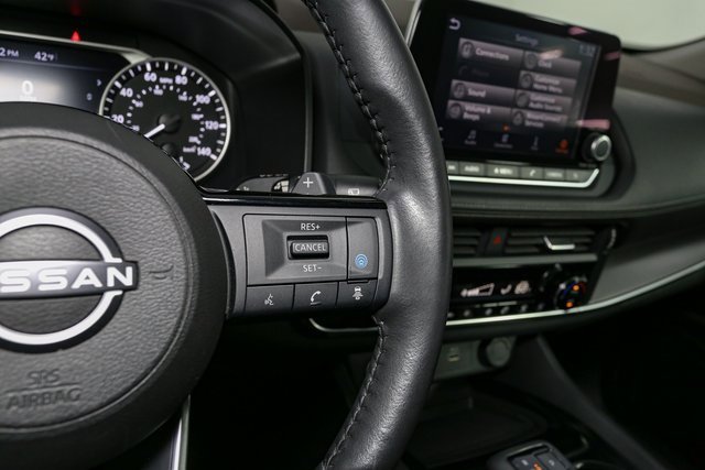 Used 2023 Nissan Rogue SV w/ SV Premium Package image 29