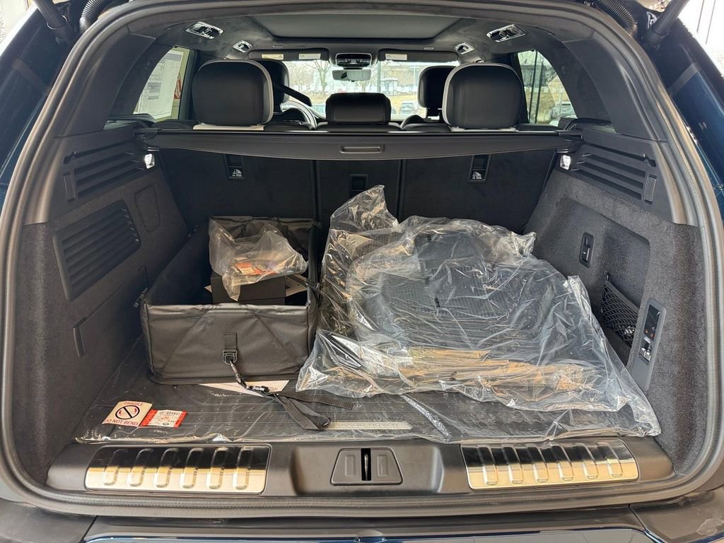 New 2025 Land Rover Range Rover Sport Autobiography image 5