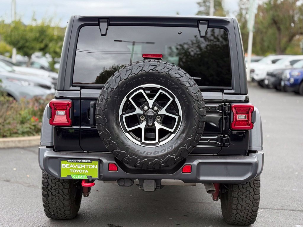 Used 2024 Jeep Wrangler Unlimited Rubicon w/ Convenience Group AWD/4WD image 4