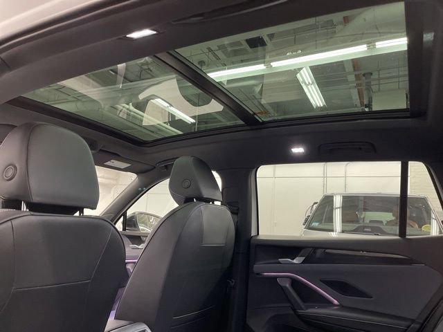 New 2026 Volkswagen Tiguan SE R-Line image 26