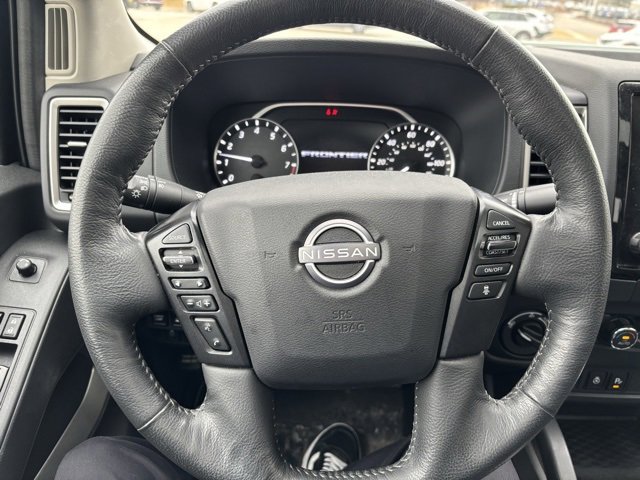 Used 2022 Nissan Frontier SV w/ SV Premium Package image 13