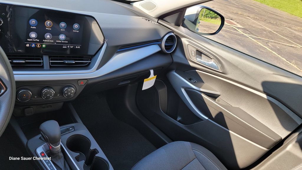 New 2026 Chevrolet Trax LS w/ LS Convenience Package FWD image 23