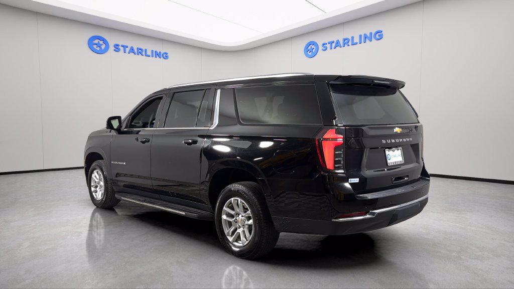 Used 2026 Chevrolet Suburban LT w/ Comfort Package AWD/4WD image 6