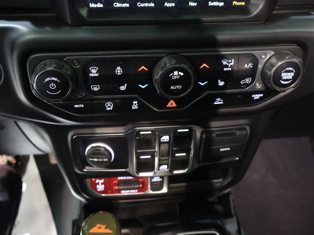 Used 2022 Jeep Gladiator Mojave w/ Cold Weather Group image 27