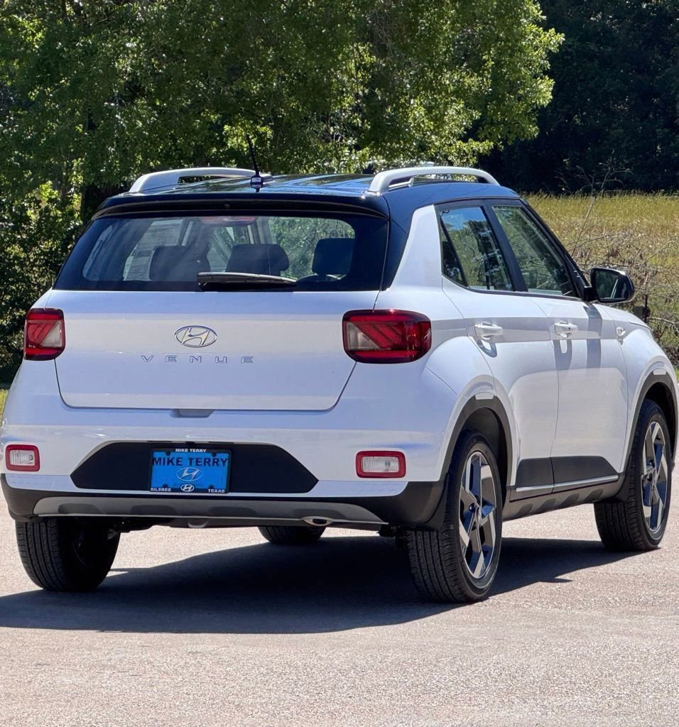 New 2026 Hyundai Venue SEL image 12