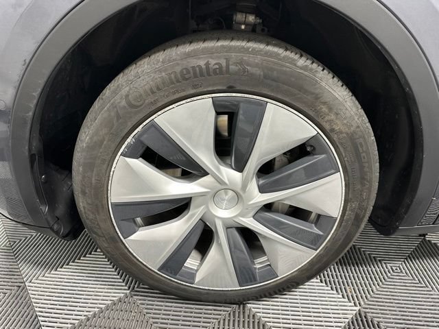 Used 2021 Tesla Model Y Long Range AWD/4WD image 9