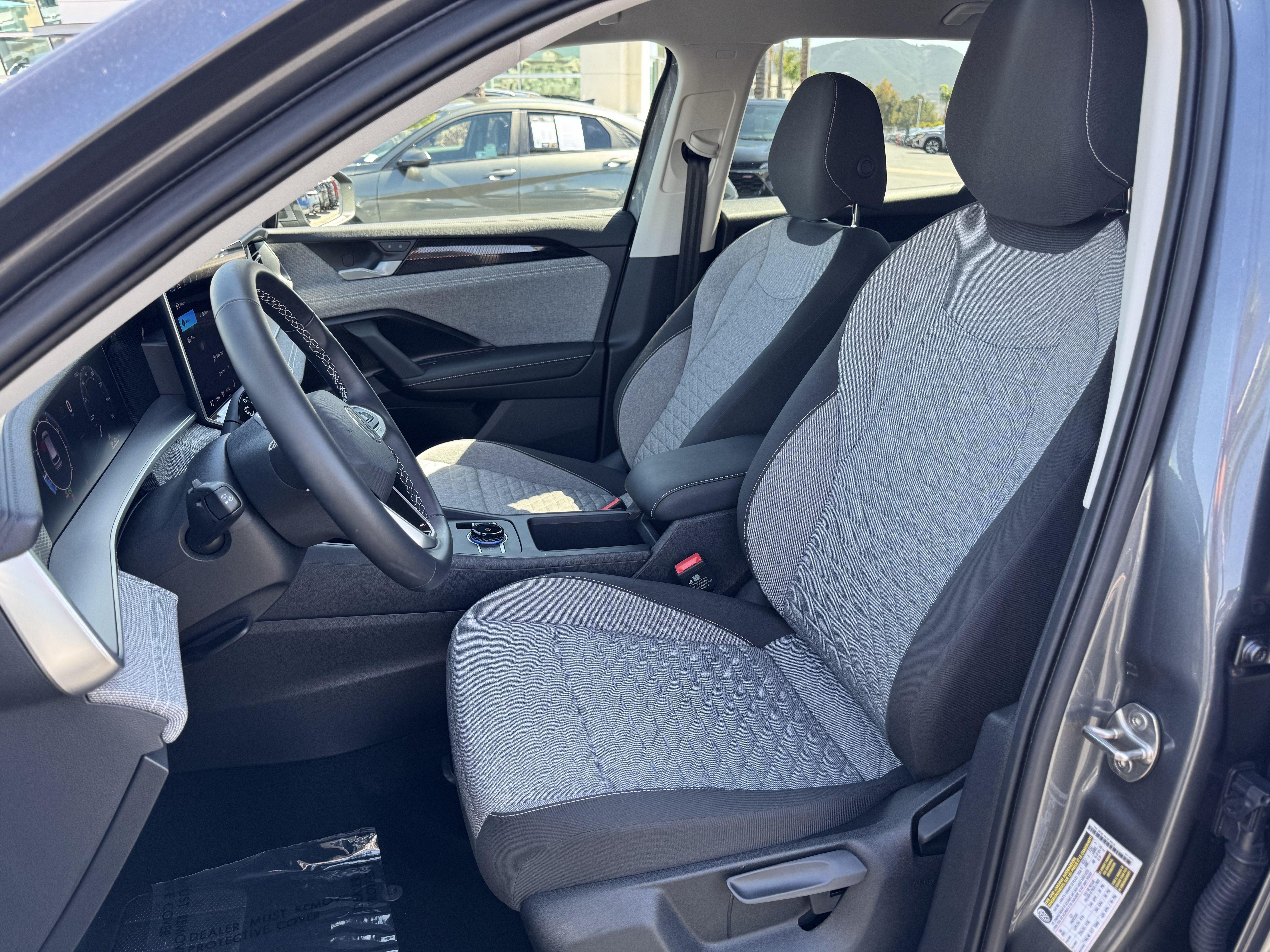 Certified 2025 Volkswagen Tiguan S AWD/4WD image 15