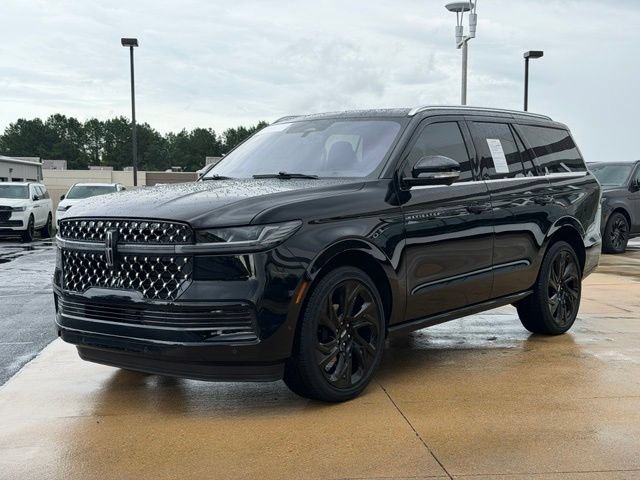 Used 2025 Lincoln Navigator Black Label AWD/4WD image 3