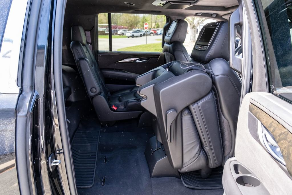 Used 2017 Cadillac Escalade ESV Platinum image 42