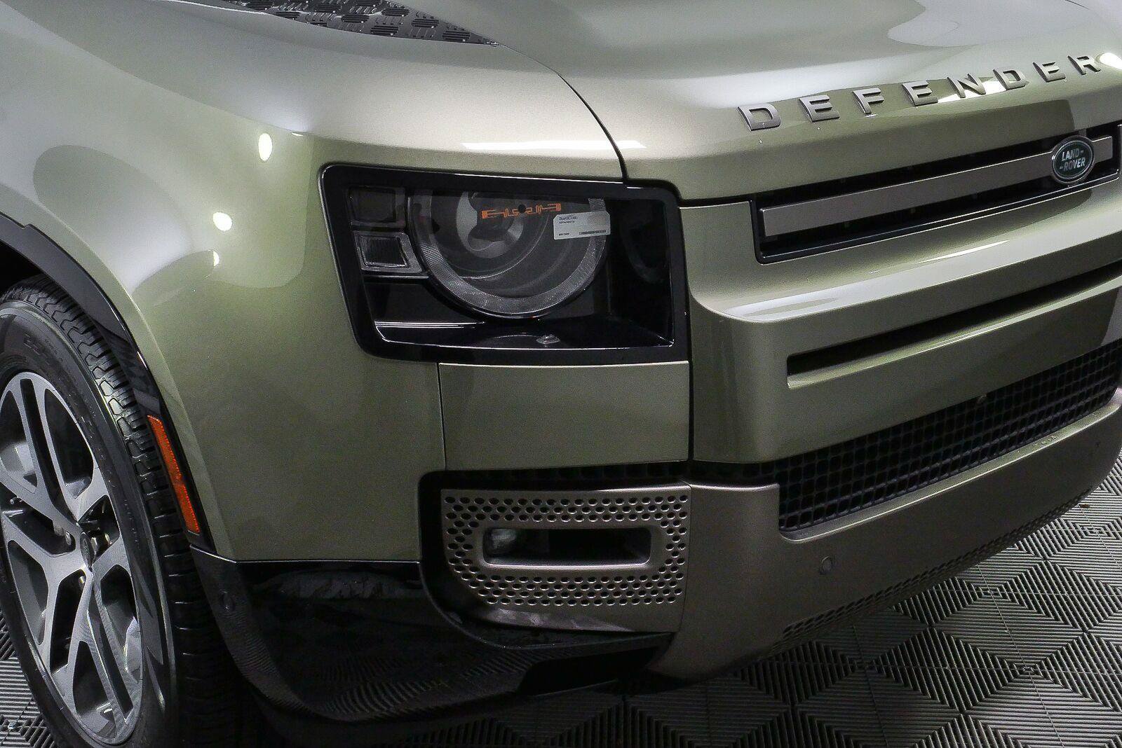 Used 2021 Land Rover Defender 110 X-Dynamic HSE AWD/4WD image 34