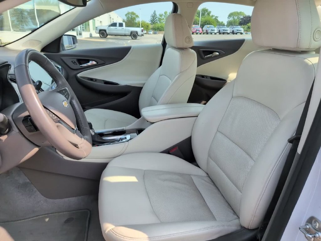 Used 2024 Chevrolet Malibu LT FWD image 17