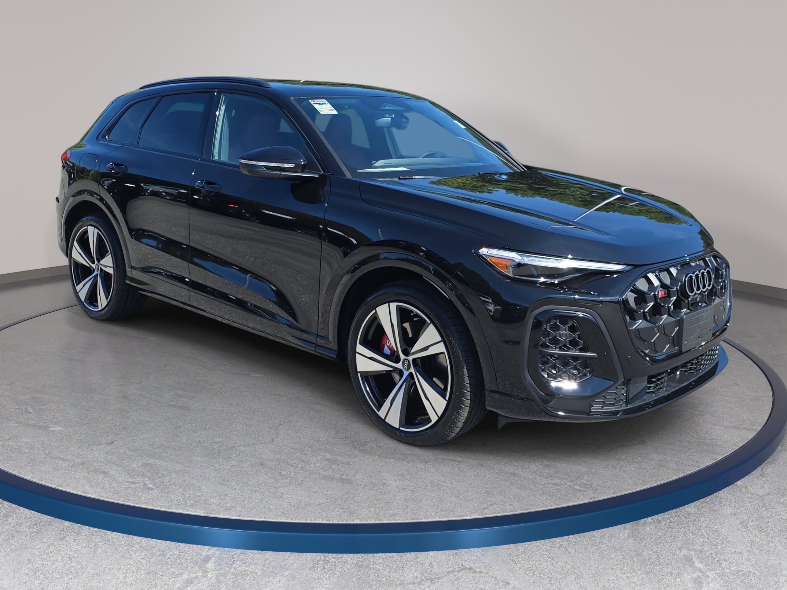 New 2026 Audi SQ5 Prestige AWD/4WD image 3