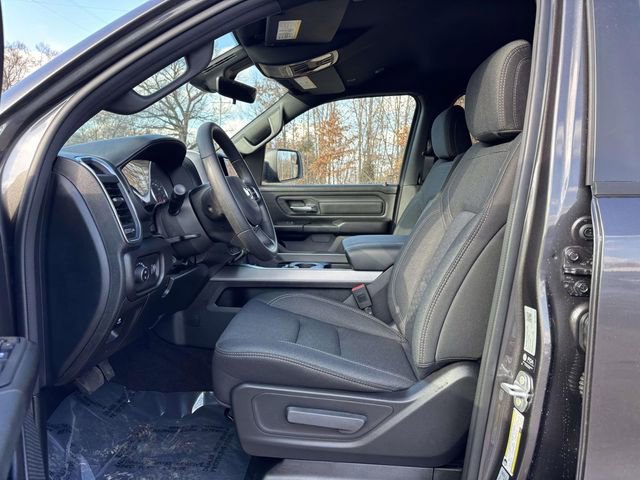New 2026 RAM 1500 Express AWD/4WD image 5