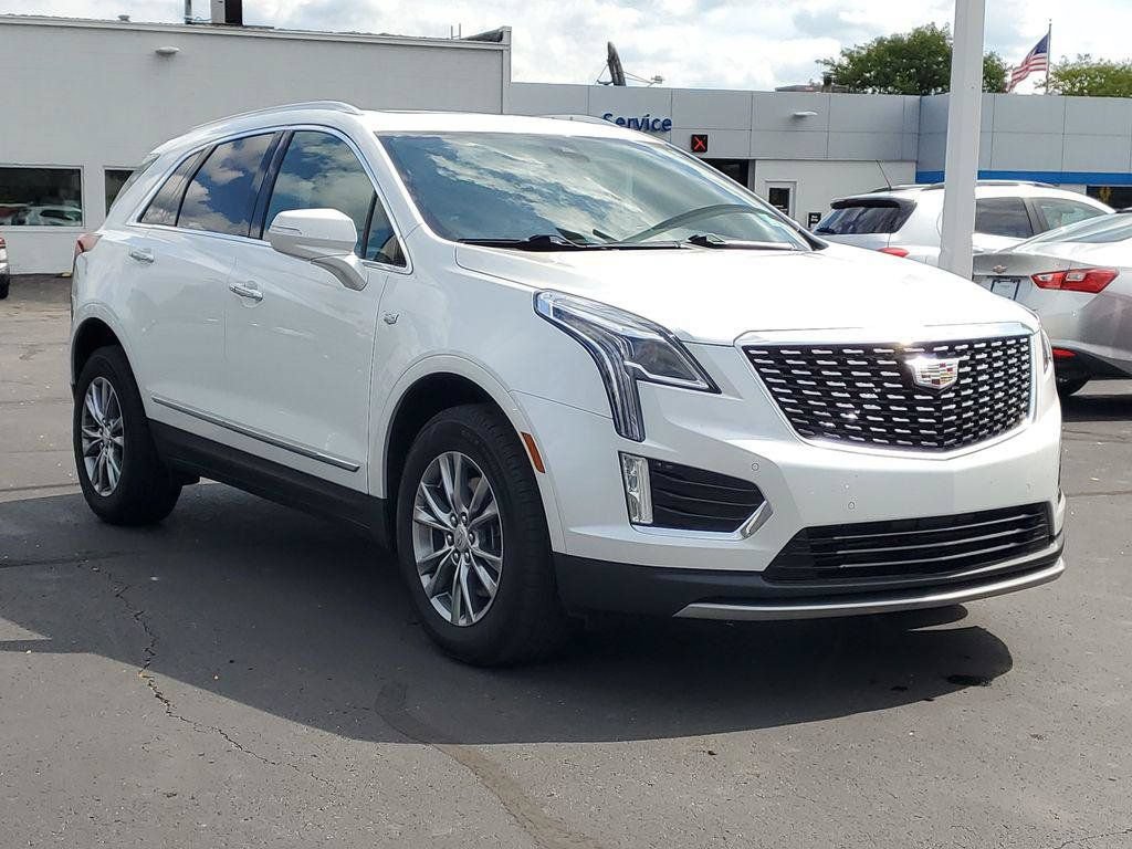 Used 2023 Cadillac XT5 Premium Luxury w/ LPO, Floor Liner Package FWD image 2