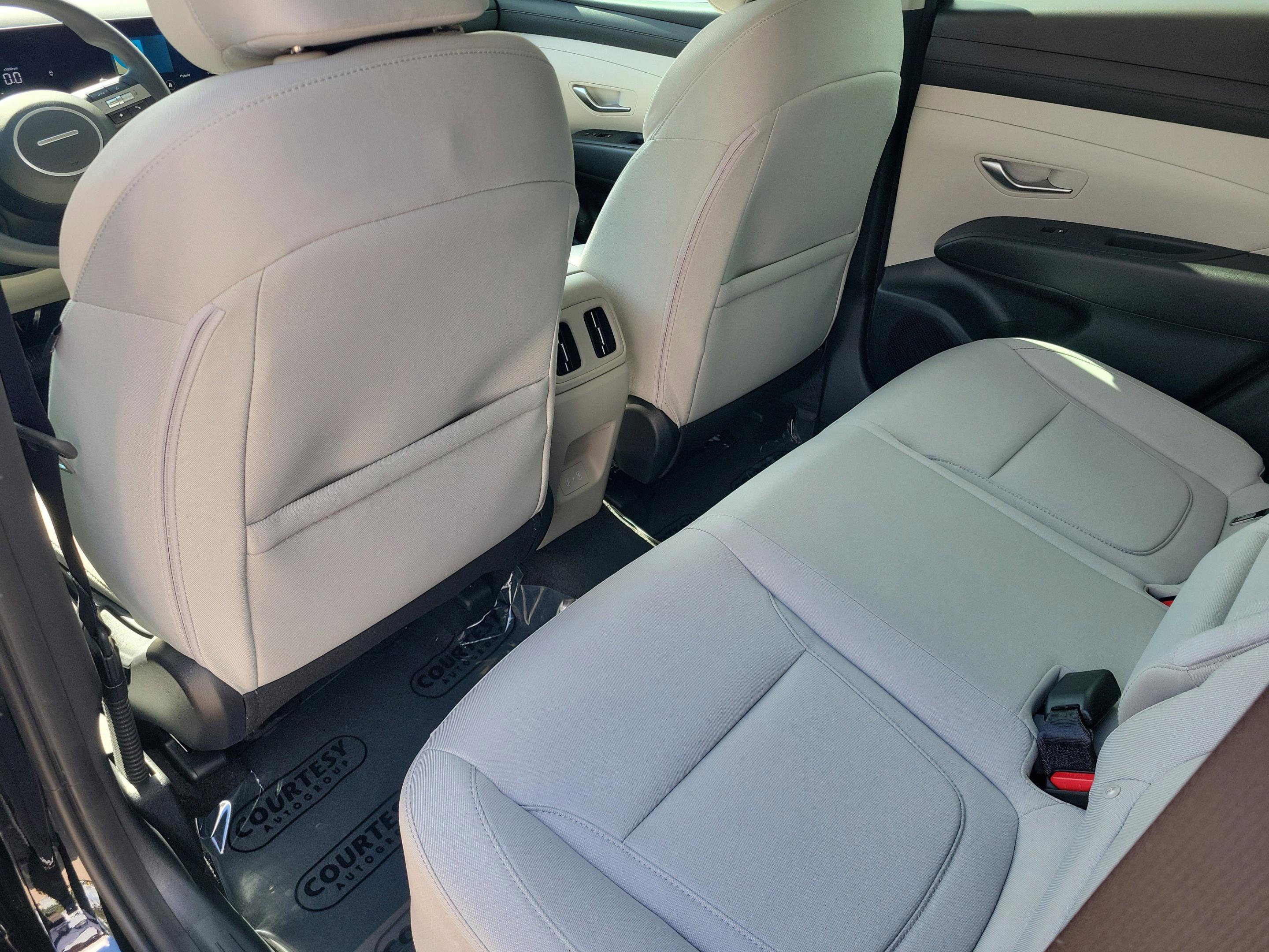 New 2026 Hyundai Tucson Blue SE image 7