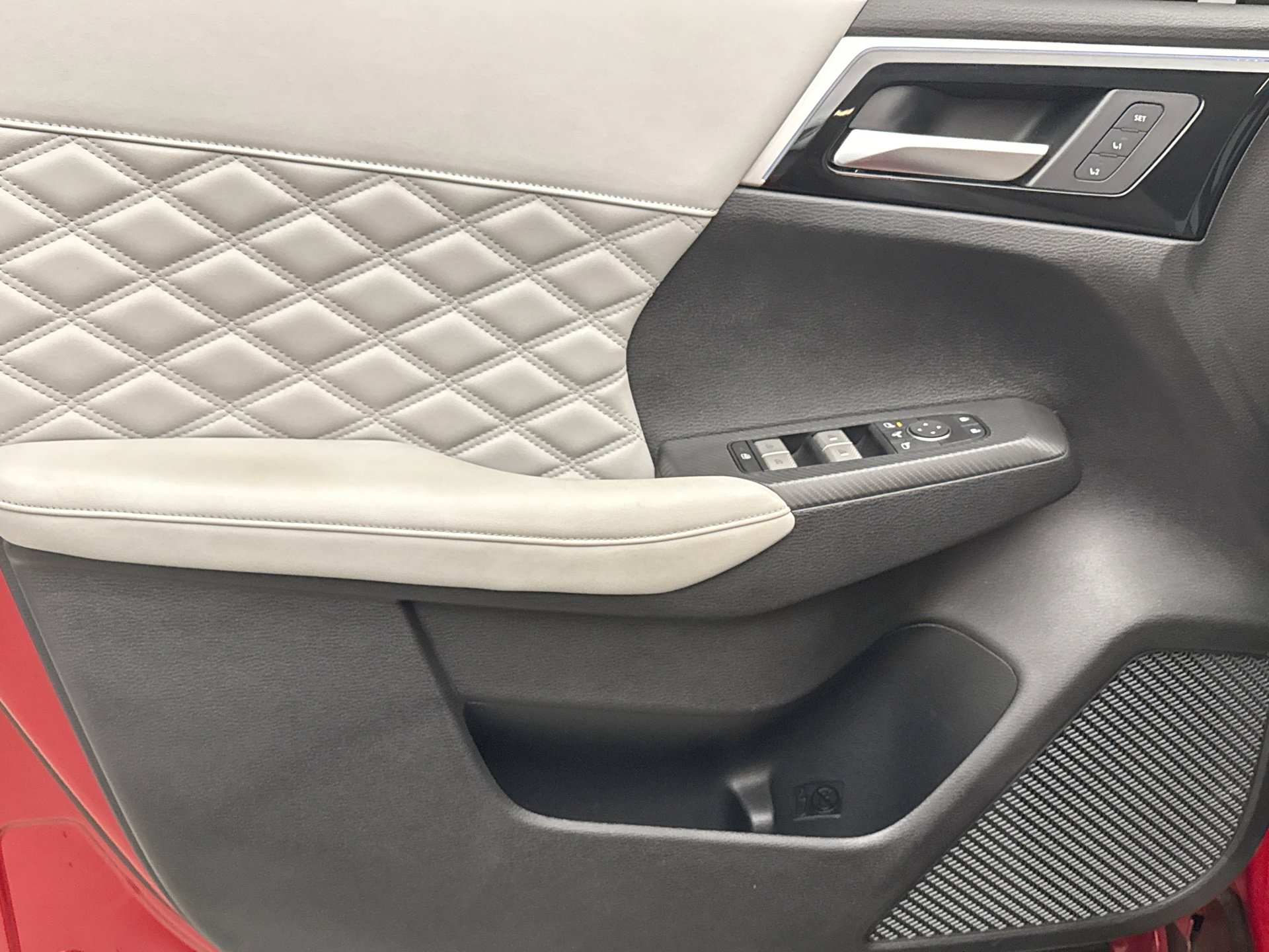 Used 2024 Mitsubishi Outlander SEL image 9