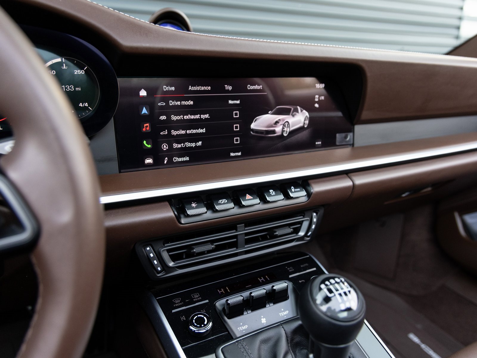 Used 2024 Porsche 911 Targa 4S w/ Premium Package image 17