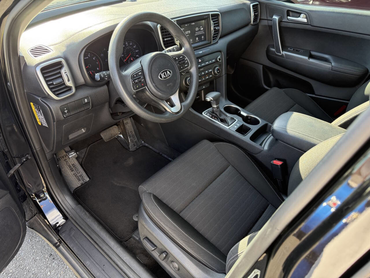 Used 2019 Kia Sportage LX w/ LX Popular Package image 8