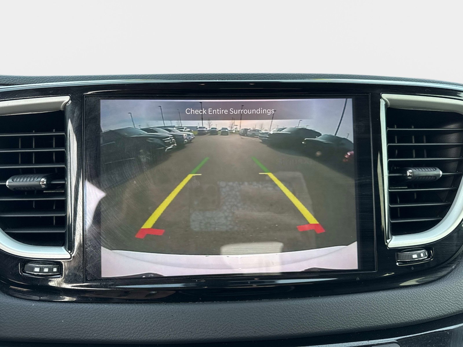 Used 2023 Chrysler Pacifica Touring-L image 24