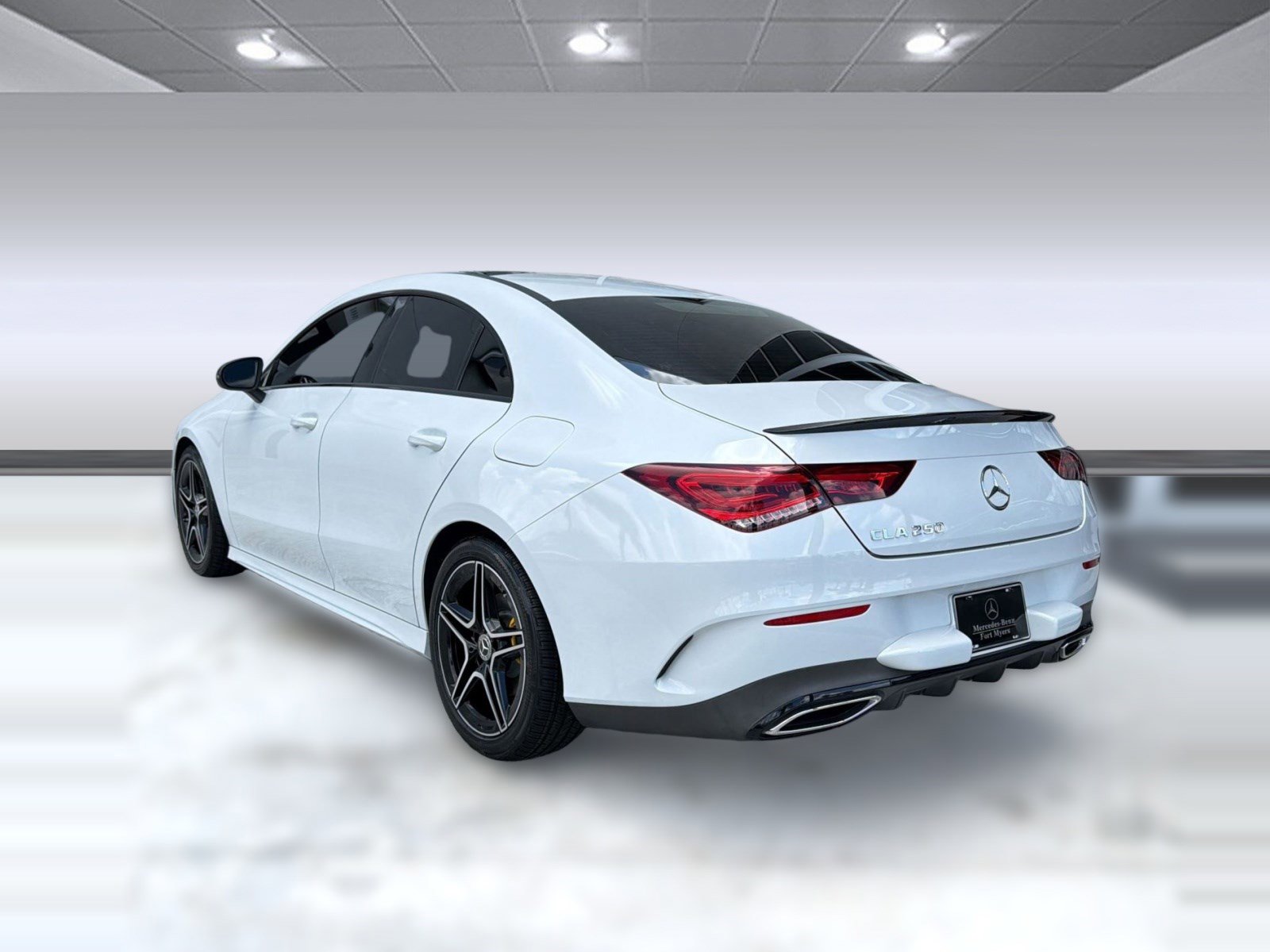 Used 2021 Mercedes-Benz CLA 250 image 3
