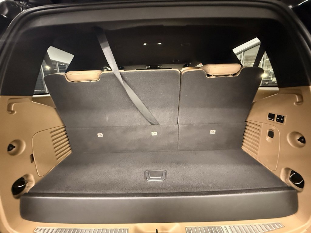 Used 2019 Cadillac Escalade Platinum image 27