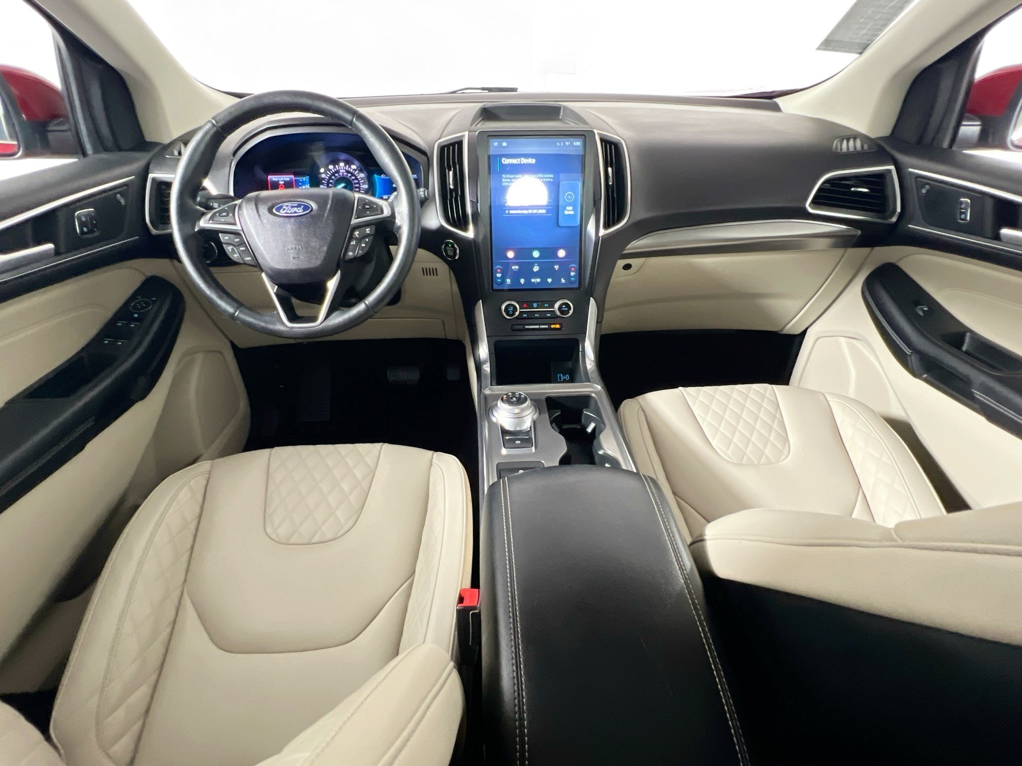 Used 2024 Ford Edge Titanium AWD/4WD image 30