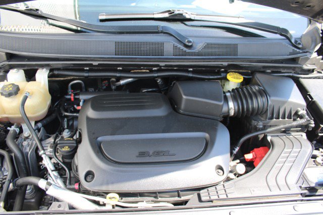 Used 2019 Chrysler Pacifica Touring-L FWD image 37