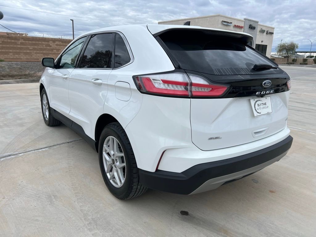 Used 2024 Ford Edge SEL image 3