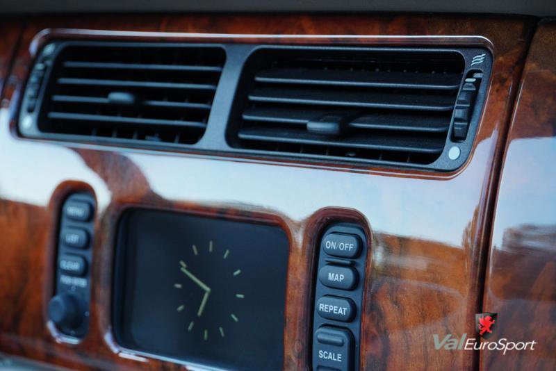 Used 2003 Jaguar XK8 Convertible image 36