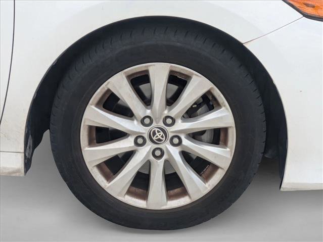 Used 2020 Toyota Camry LE FWD image 14