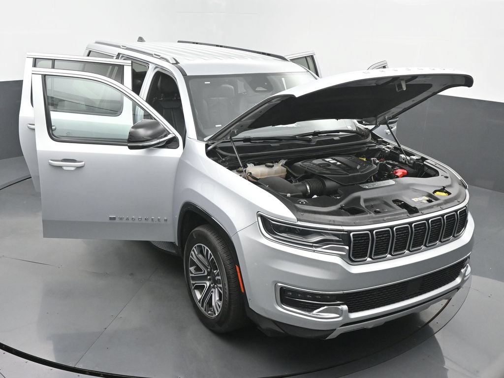 Used 2024 Jeep Wagoneer L Series II w/ Flexible Seating Group AWD/4WD image 68