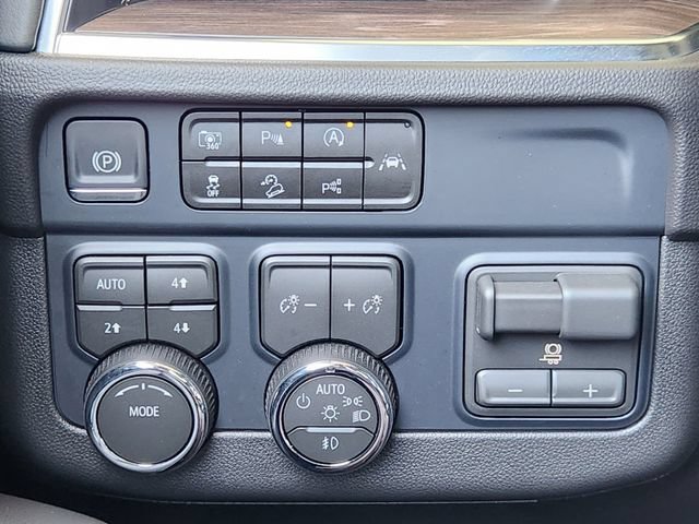 Certified 2026 Chevrolet Tahoe Z71 w/ Comfort Package AWD/4WD image 17