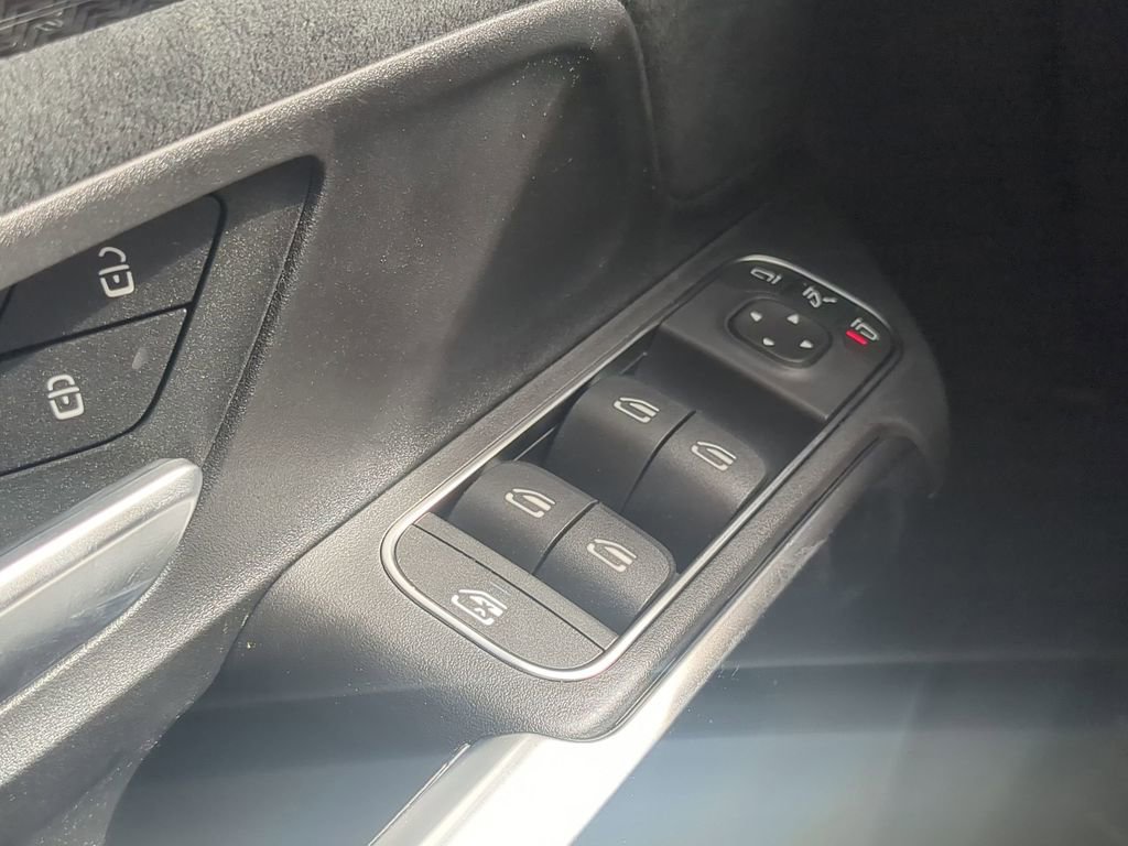 New 2024 Mercedes-Benz GLB 35 AMG 4MATIC image 22