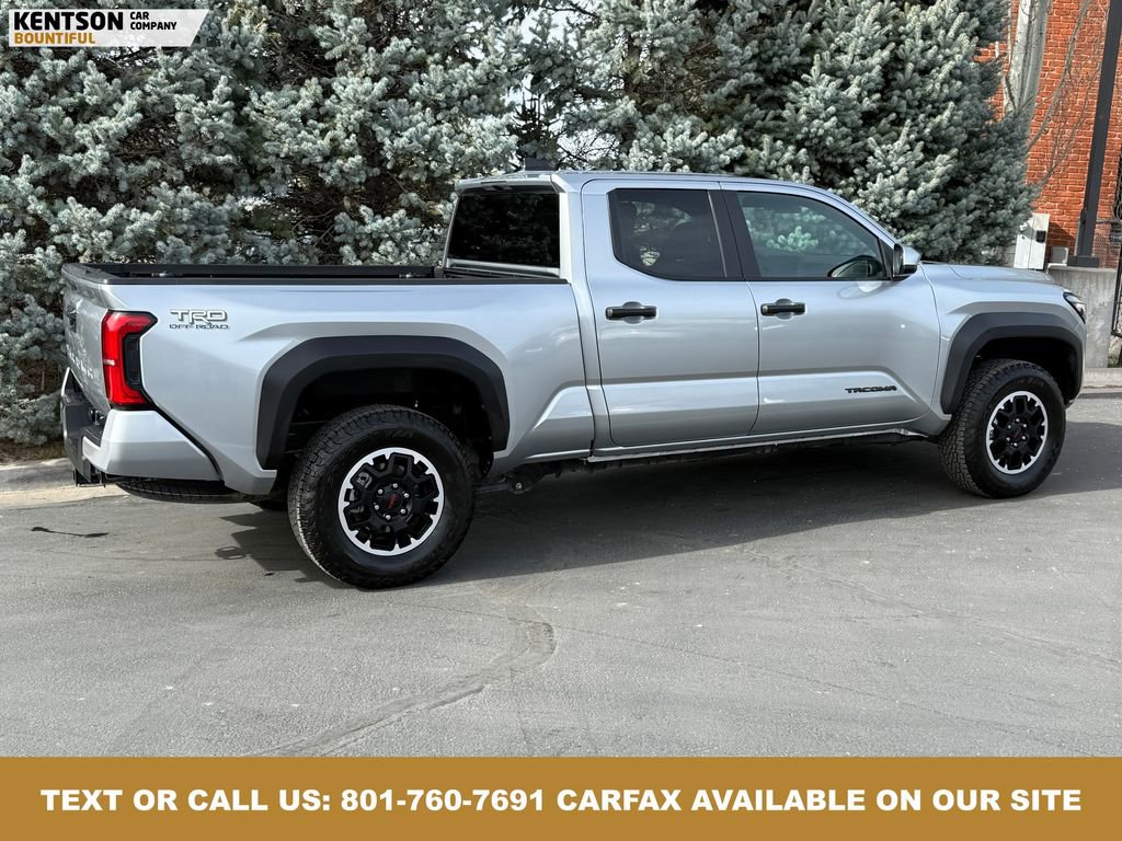 Used 2025 Toyota Tacoma TRD Off-Road image 9