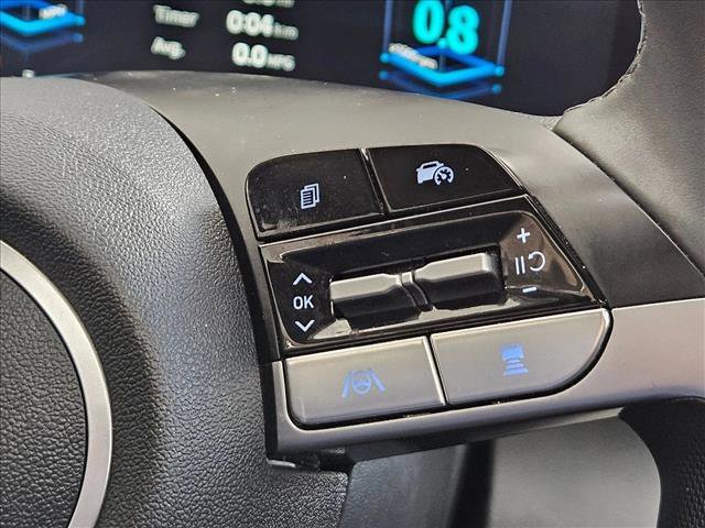 Certified 2025 Hyundai Elantra SEL FWD image 23