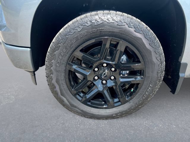 Used 2024 Chevrolet Silverado 1500 Custom w/ LPO, Dark Essentials Package AWD/4WD image 10