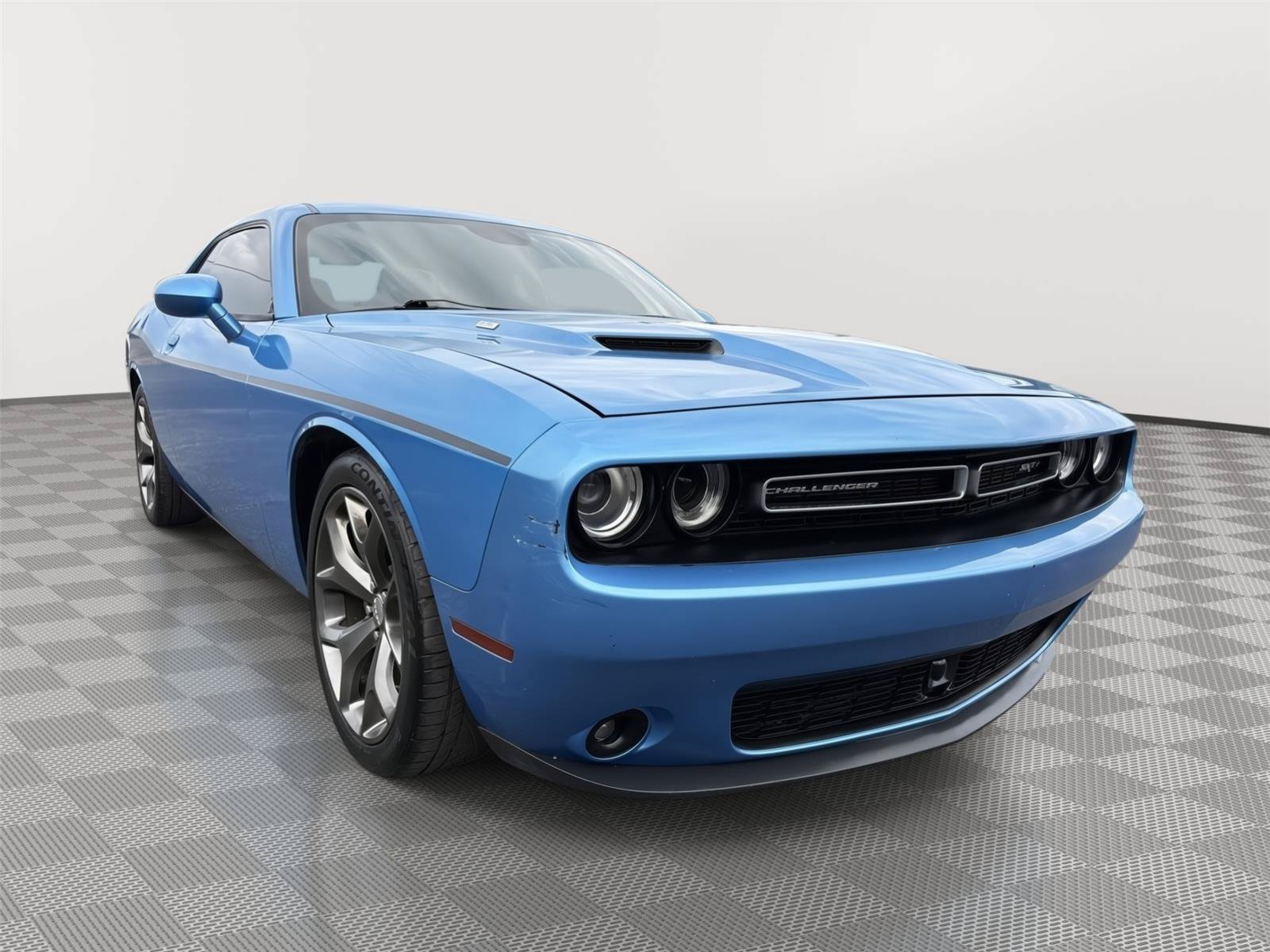 Used 2015 Dodge Challenger SXT Plus w/ Premium Sound Group RWD image 3