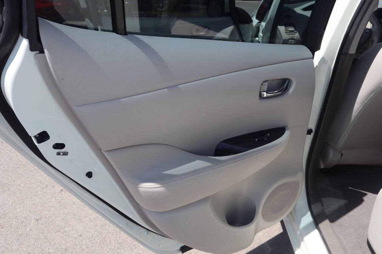 Used 2012 Nissan Leaf SL FWD image 41
