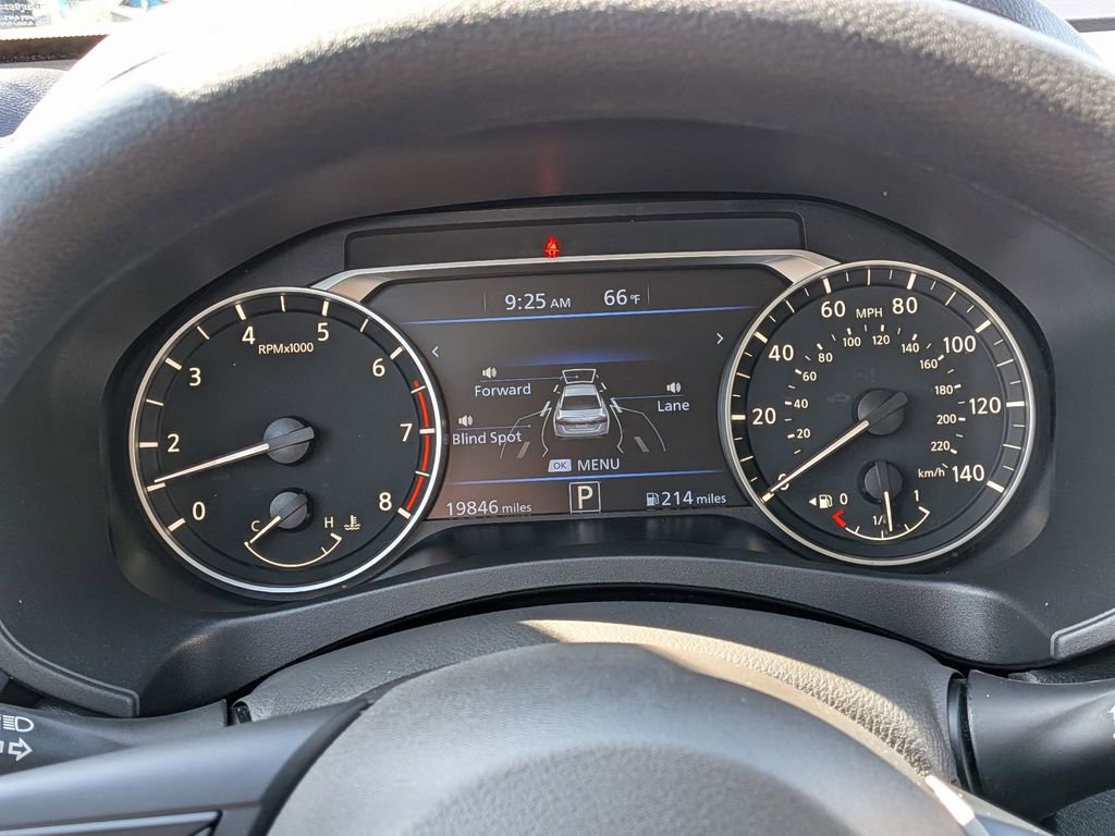 Used 2025 Nissan Altima 2.5 SV image 17