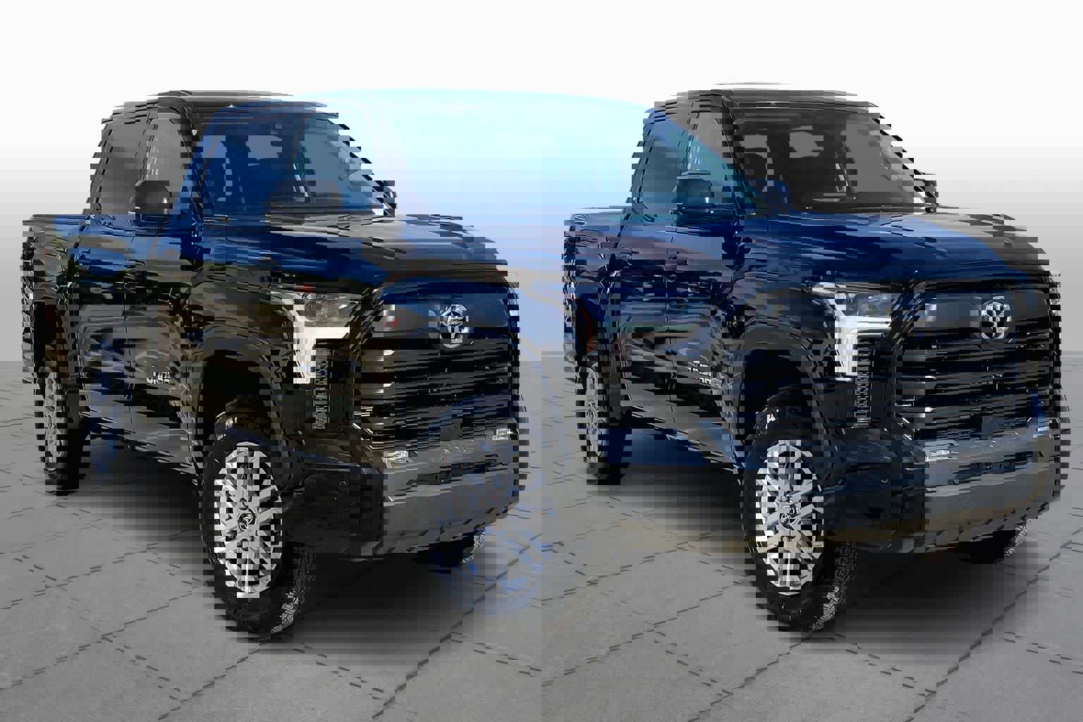 Used 2023 Toyota Tundra SR5 w/ SR5 Convenience Package image 3