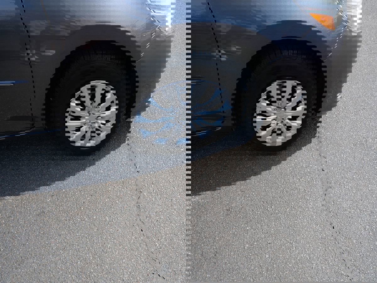 Used 2017 Toyota Camry LE image 31