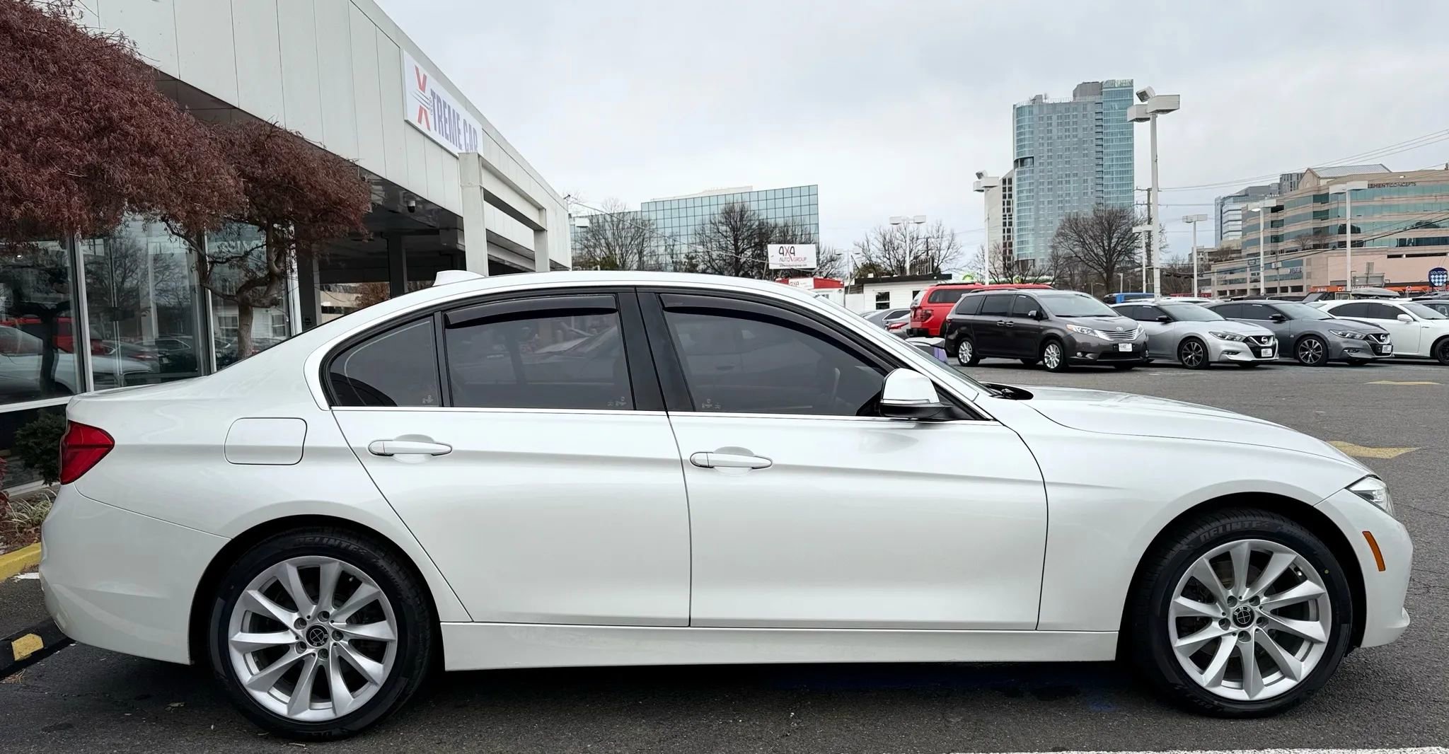 Used 2016 BMW 328d xDrive Sedan AWD/4WD image 8