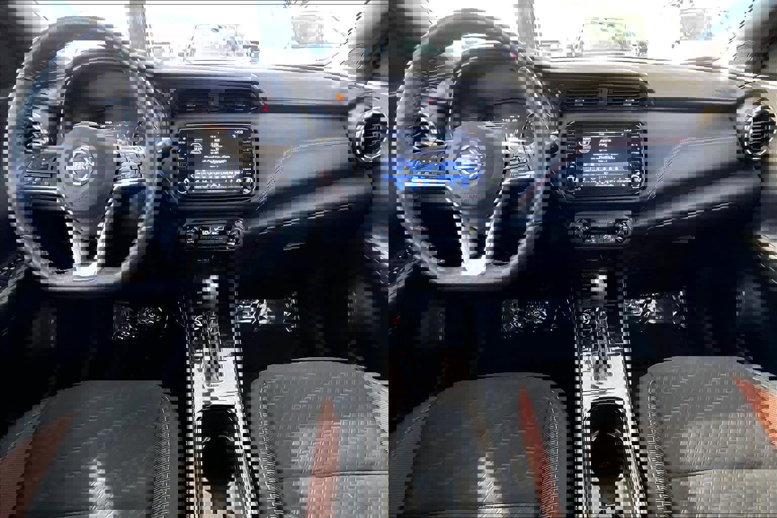 Used 2023 Nissan Kicks SR image 16