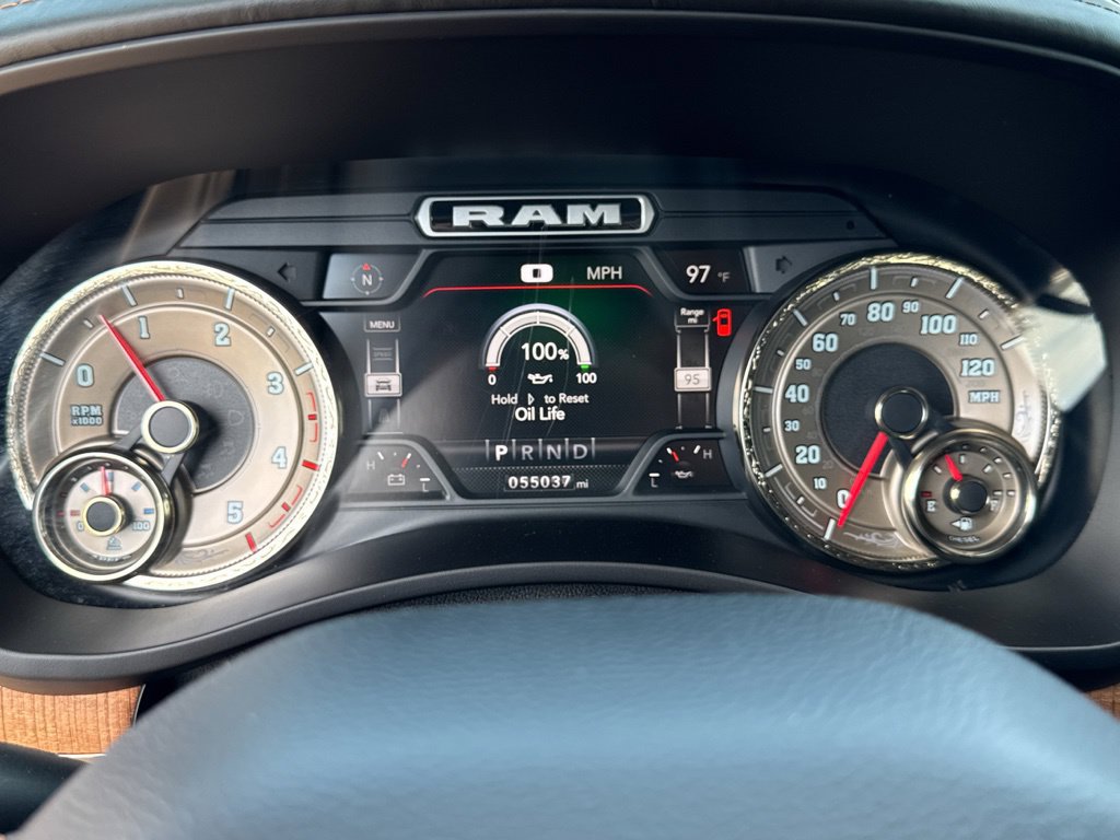 Used 2022 RAM 3500 Limited AWD/4WD image 10