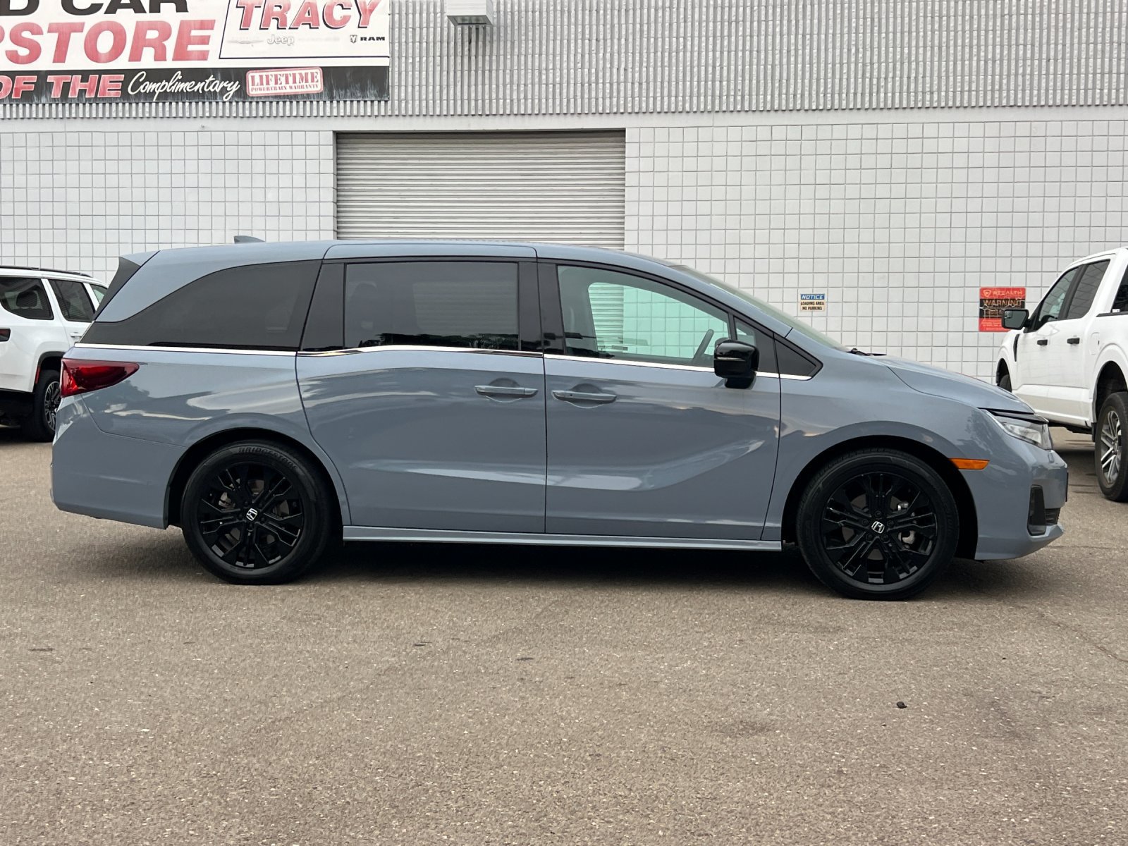 Used 2025 Honda Odyssey Sport-L image 3