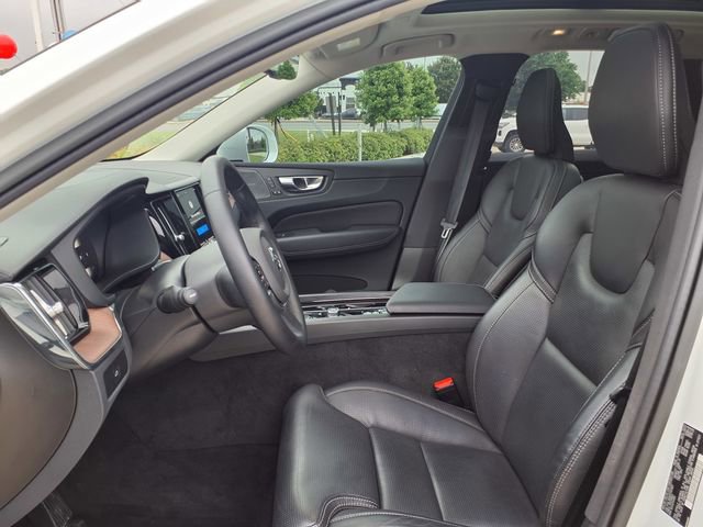 Used 2023 Volvo XC60 B5 Ultimate w/ Climate Package FWD image 23