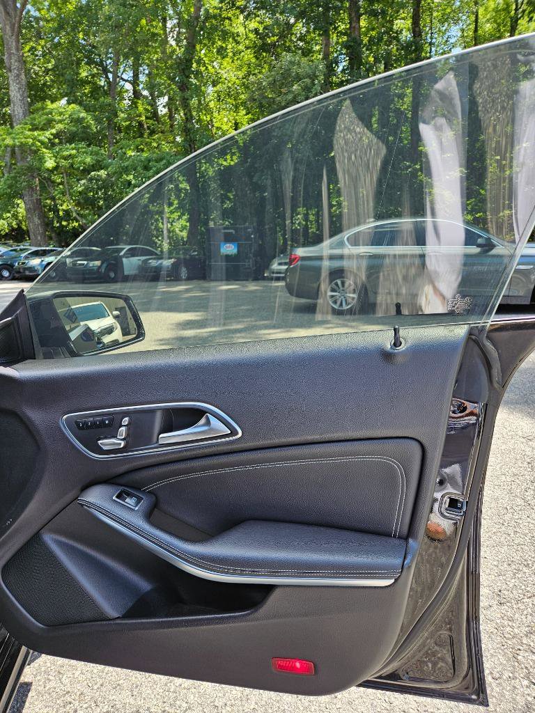 Used 2018 Mercedes-Benz CLA 250 image 42