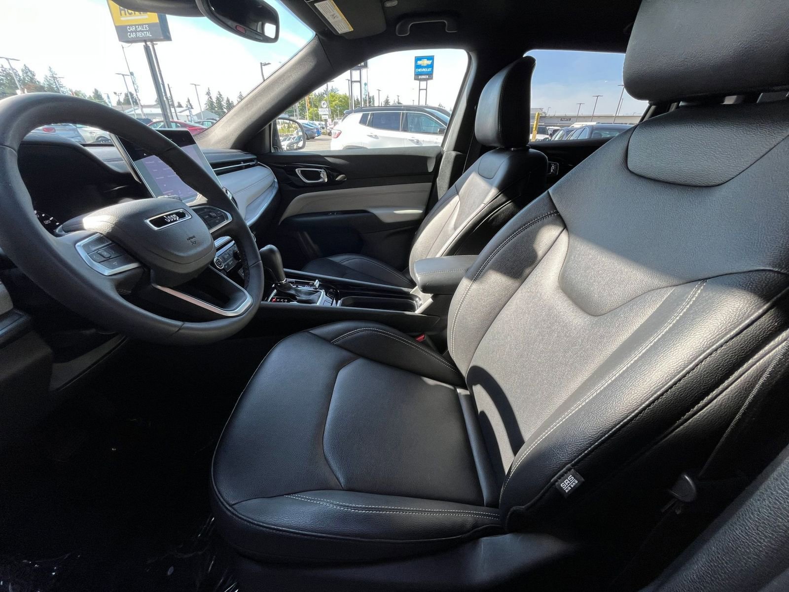 Used 2025 Jeep Compass Limited AWD/4WD image 28
